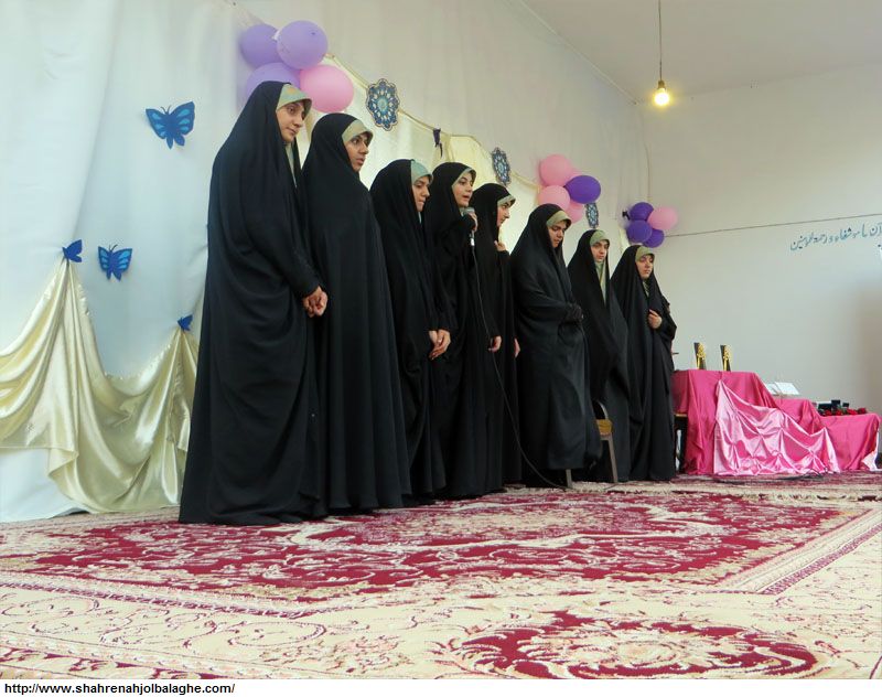 برگزاری مراسم اختتامیه بانوان مدرسه شبانه روزی حفظ یکساله قرآن و نهج البلاغه در کاشان